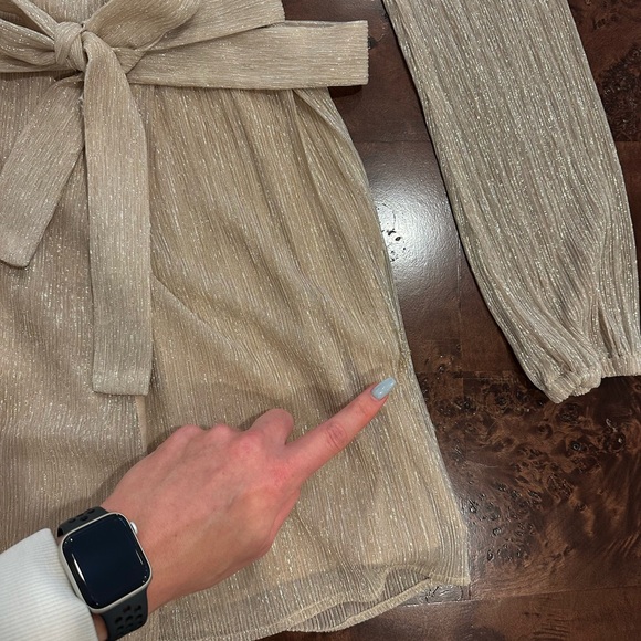 ✨ Lovers + Friends Elyse Wrap Dress in Gold Shimmer - Size L - Picture 10 of 11